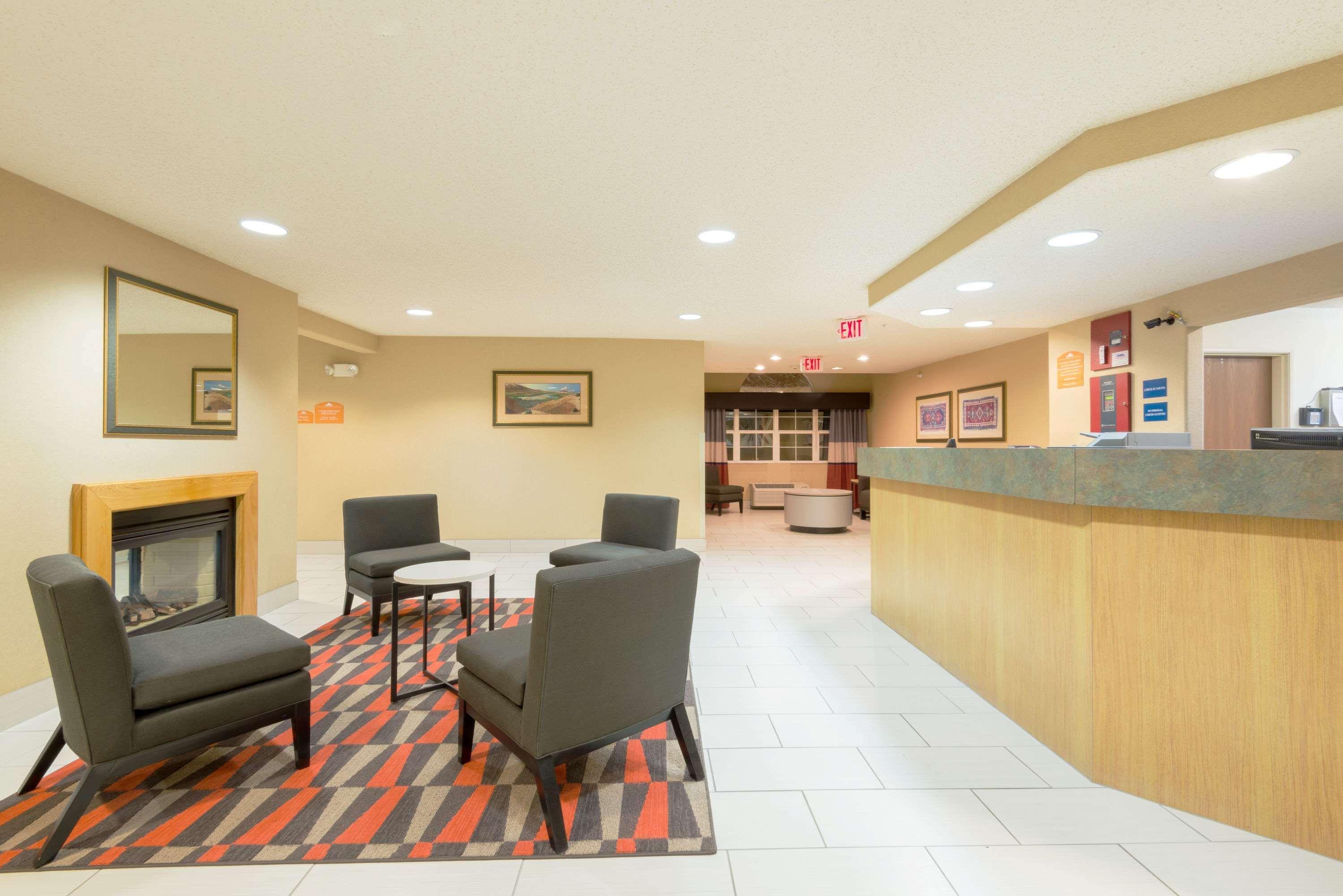 Microtel Inn And Suites Pueblo Exterior photo