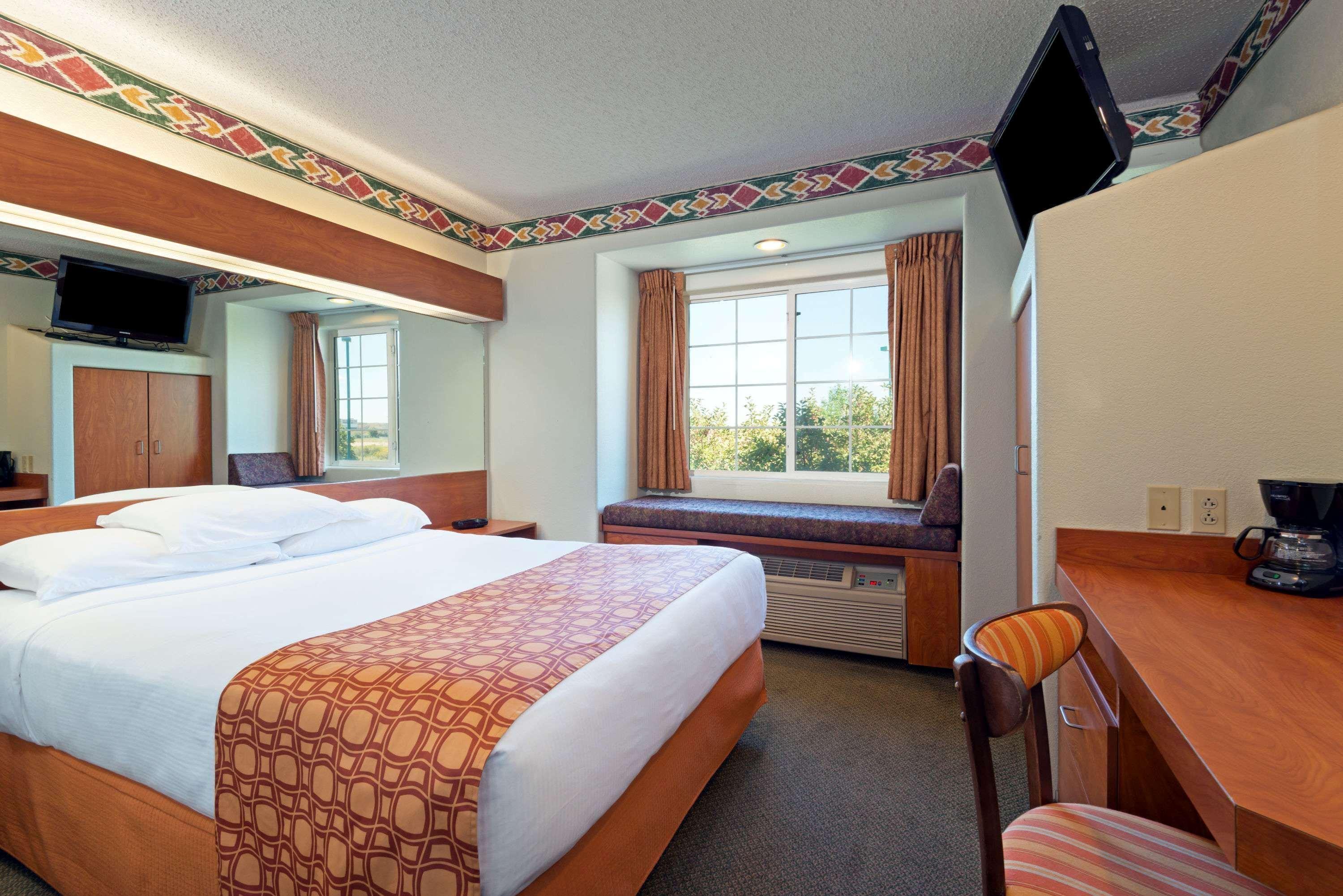 Microtel Inn And Suites Pueblo Exterior photo